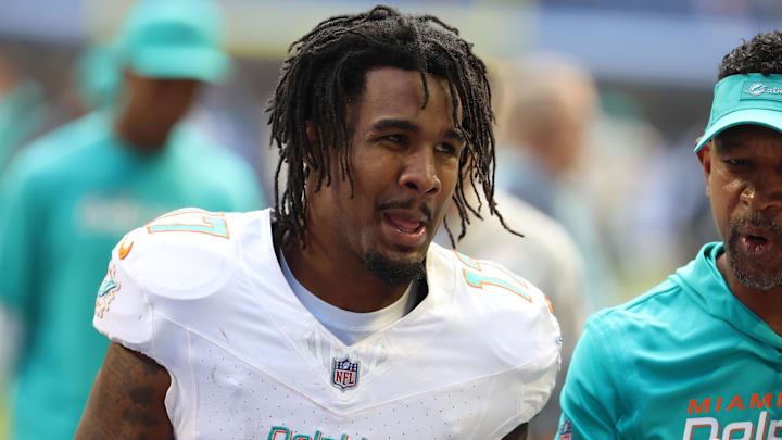 Sep 7, 2025; Indianapolis, Indiana, USA; Miami Dolphins wide receiver Jaylen Waddle (17) leaves the field after losing to the Indianapolis Colts at Lucas Oil Stadium. Sep 7, 2025; Indianapolis, Indiana, USA; Miami Dolphins wide receiver Jaylen Waddle (17) leaves the field after losing to the Indianapolis Colts at Lucas Oil Stadium.
