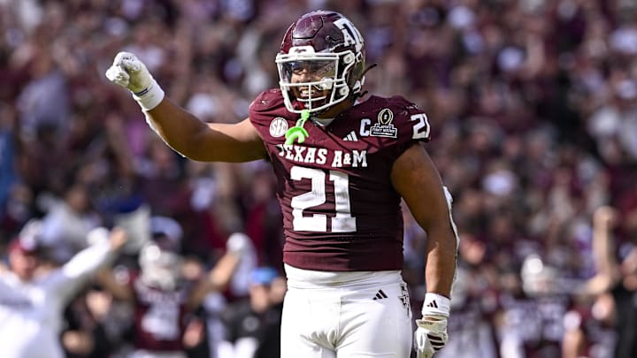 Texas A&M Aggies linebacker Taurean York (21) celebrates during the game between the Aggies and the Hurricanes at Kyle Field.