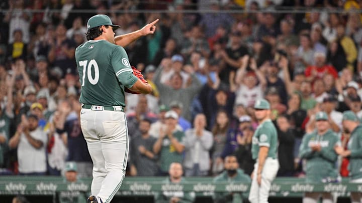 Aug 29, 2025; Boston, Massachusetts, USA; Boston Red Sox starting pitcher Payton Tolle (70) reacts to fans after being relieved of pitching duties against the Pittsburgh Pirates during the sixth inning at Fenway Park. Mandatory Credit: Eric Canha-Imagn Images Aug 29, 2025; Boston, Massachusetts, USA; Boston Red Sox starting pitcher Payton Tolle (70) reacts to fans after being relieved of pitching duties against the Pittsburgh Pirates during the sixth inning at Fenway Park. Mandatory Credit: Eric Canha-Imagn Images