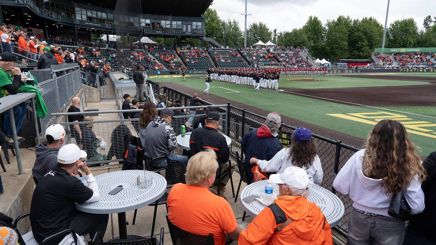 Oregon State Comeback Bid Falls Short in Eugene Regional Opener, 3-2