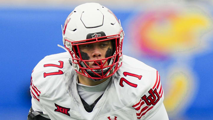 Utah Utes offensive lineman Caleb Lomu Utah Utes offensive lineman Caleb Lomu