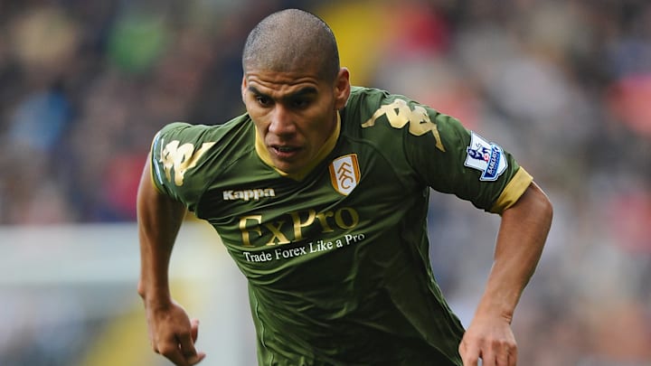 Tras su buen accionar con el PSV Eindhoven, Carlos Salcido dio el salto a la Premier League con el Fulham.