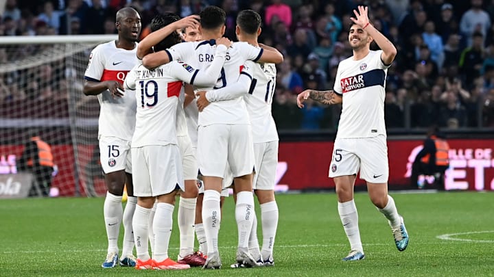 Le Paris Saint-Germain s'impose face à Metz et termine l'année 2023/2024 invaincu à l'extérieur.