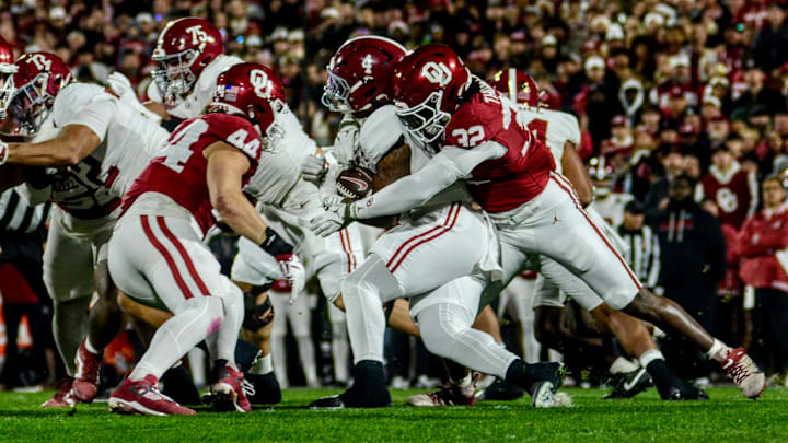 Oklahoma defensive end R Mason Thomas makes a tackle against Alabama in the CFP. Oklahoma defensive end R Mason Thomas makes a tackle against Alabama in the CFP.
