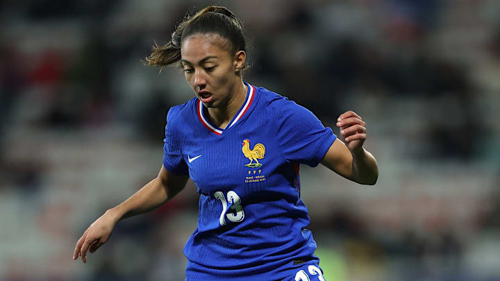 Les Bleues de Selma Bacha se lancent en Ligue des Nations féminine.