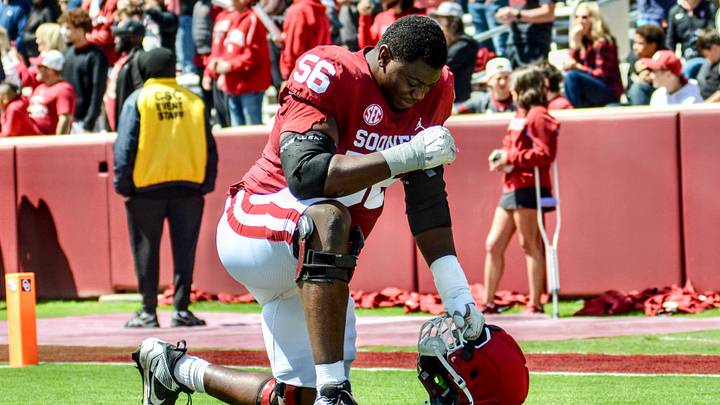 Oklahoma offensive lineman Michael Fasusi