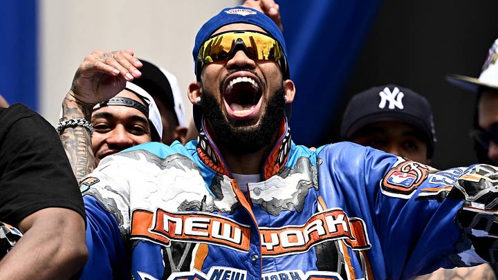 Basketball - NBA - New York Knicks Parade - New York City, New York, U.S. - June 18, 2026 New York Knicks' Karl-Anthony Towns celebrates at New York City Hall during the parade REUTERS/Dylan Martinez Basketball - NBA - New York Knicks Parade - New York City, New York, U.S. - June 18, 2026 New York Knicks' Karl-Anthony Towns celebrates at New York City Hall during the parade REUTERS/Dylan Martinez
