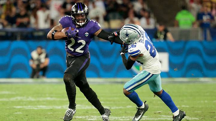 Football - NFL - Baltimore Ravens v Dallas Cowboys - Estadio Maracana, Rio de Janeiro, Brazil - September 27, 2026 Baltimore Ravens' Derrick Henry in action with Dallas Cowboys' DaRon Bland REUTERS/Brian Snyder Football - NFL - Baltimore Ravens v Dallas Cowboys - Estadio Maracana, Rio de Janeiro, Brazil - September 27, 2026 Baltimore Ravens' Derrick Henry in action with Dallas Cowboys' DaRon Bland REUTERS/Brian Snyder