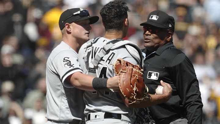 Apr 9, 2023; Pittsburgh, Pennsylvania, USA; Chicago White Sox first baseman Andrew Vaughn (left)