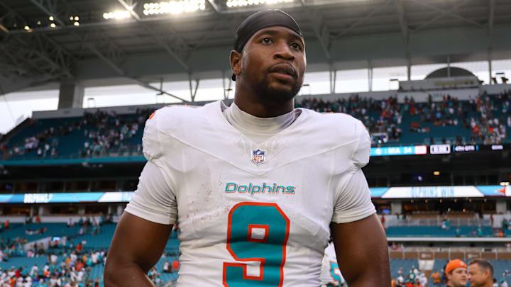 Miami Dolphins tight end Jonnu Smith