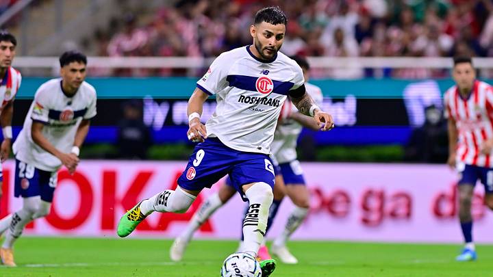 Alexis Vega volvió al Akron y le anotó una Panenka al Tala Rangel Alexis Vega volvió al Akron y le anotó una Panenka al Tala Rangel