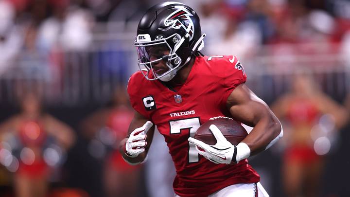Sep 20, 2026; Atlanta, Georgia, USA; Atlanta Falcons running back Bijan Robinson (7) rushes during the first quarter against the Carolina Panthers at Mercedes-Benz Stadium. Mandatory Credit: Brett Davis-Imagn Images Sep 20, 2026; Atlanta, Georgia, USA; Atlanta Falcons running back Bijan Robinson (7) rushes during the first quarter against the Carolina Panthers at Mercedes-Benz Stadium. Mandatory Credit: Brett Davis-Imagn Images