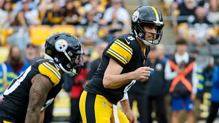 Pittsburgh Steelers QB Aaron Rodgers Pittsburgh Steelers QB Aaron Rodgers