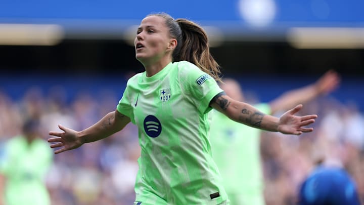 Claudia Pina scored the best goal in a game of great strikes Claudia Pina scored the best goal in a game of great strikes