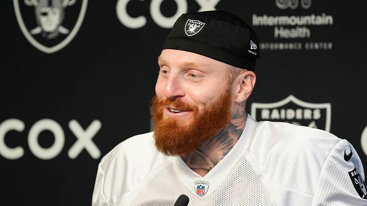 Las Vegas Raiders DE Maxx Crosby Las Vegas Raiders DE Maxx Crosby