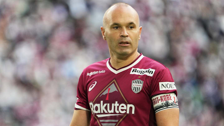 El talentoso español Andrés Iniesta, campeón del mundo con España y multicampeón con el Barcelona, se mantiene activo con el Vissel Kobe de Japón.
