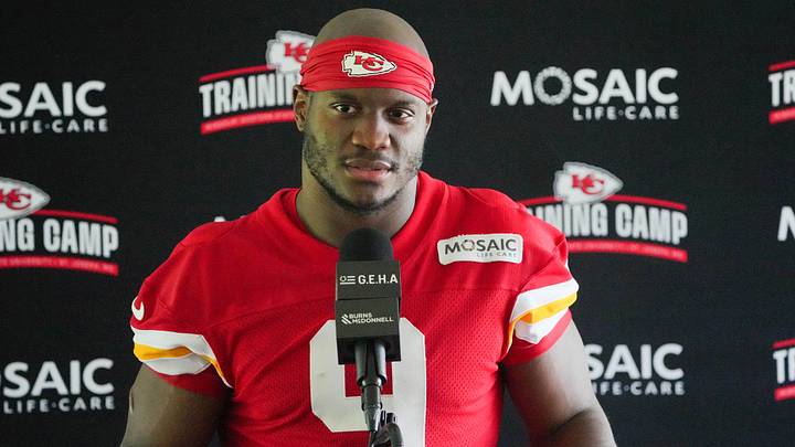 Chiefs Release Pacheco, Sign Walker III as Lead Back