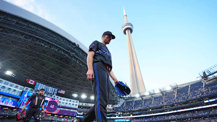 Sep 12, 2025; Toronto, Ontario, CAN; Toronto Blue Jays starting pitcher Chris Bassitt (40) walks towards the dugout before the start of game against the Baltimore Orioles during the first inning at Rogers Centre. Mandatory Credit: Nick Turchiaro-Imagn Images Sep 12, 2025; Toronto, Ontario, CAN; Toronto Blue Jays starting pitcher Chris Bassitt (40) walks towards the dugout before the start of game against the Baltimore Orioles during the first inning at Rogers Centre. Mandatory Credit: Nick Turchiaro-Imagn Images