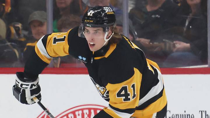 Pittsburgh Penguins right wing Ville Koivunen Pittsburgh Penguins right wing Ville Koivunen