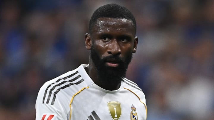 Antonio Rüdiger steht vor einer ungewissen Zukunft bei Real Madrid. 
