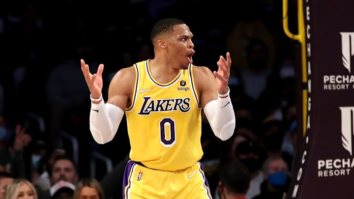 Russell Westbrook no jugó los minutos finales