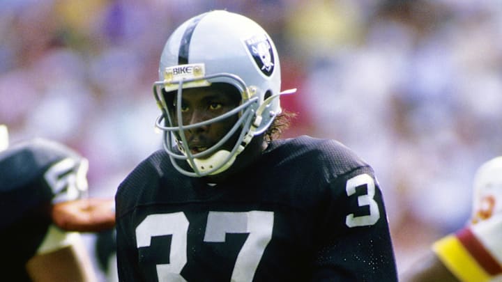 Unknown date; Washington, DC, USA; FILE PHOTO; Los Angeles Raiders defensive end Lester Hayes (37) on the field against the Washington Redskins at RFK Stadium. Mandatory Credit: Manny Rubio-Imagn Images Unknown date; Washington, DC, USA; FILE PHOTO; Los Angeles Raiders defensive end Lester Hayes (37) on the field against the Washington Redskins at RFK Stadium. Mandatory Credit: Manny Rubio-Imagn Images