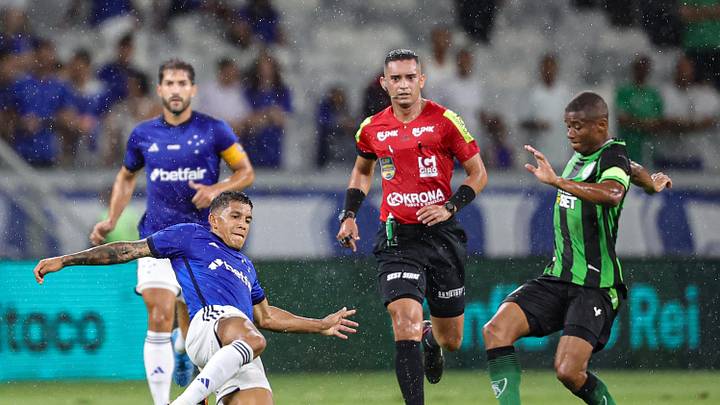 Raposa e Coelho se enfrentam pela semifinal do Estadual