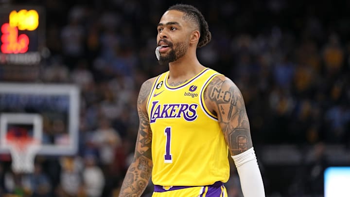 D'Angelo Russell promedió 41.4% de tiros de tres el año pasado con Lakers