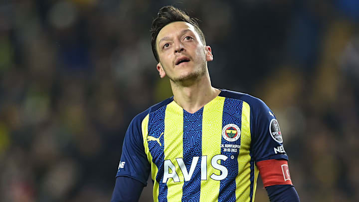 Mesut Özil könnte vor einem Wechsel nach Los Angeles stehen Mesut Özil könnte vor einem Wechsel nach Los Angeles stehen
