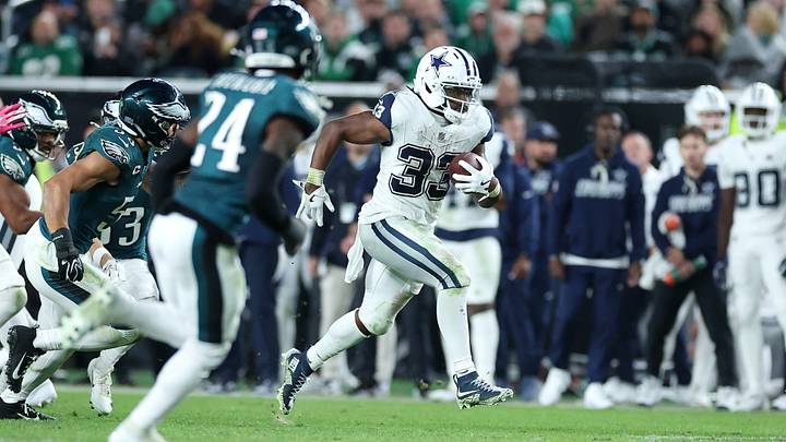 Dallas Cowboys running back Javonte Williams (33) rushes during the fourth quarter against the Philadelphia Eagles at Lincoln Financial Field. Mandatory Credit: Bill Streicher-Imagn Images Dallas Cowboys running back Javonte Williams (33) rushes during the fourth quarter against the Philadelphia Eagles at Lincoln Financial Field. Mandatory Credit: Bill Streicher-Imagn Images