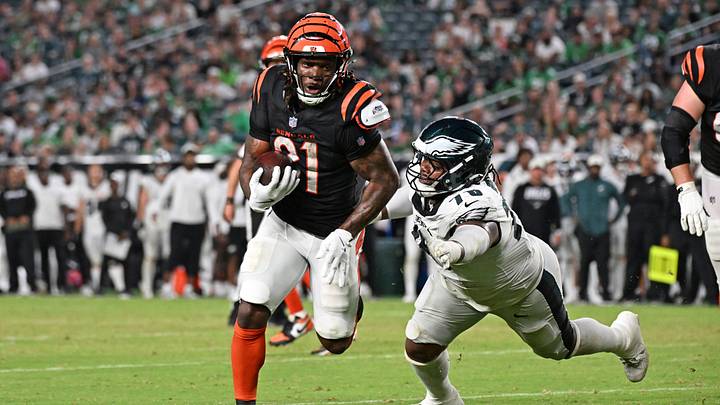 Aug 28, 2026; Philadelphia, Pennsylvania, USA; Cincinnati Bengals running back Kentrel Bullock (31) runs past Philadelphia Eagles defensive tackle Zion Wilson (78)  for a touchdown during the second half at Lincoln Financial Field. Mandatory Credit: Eric Hartline-Imagn Images