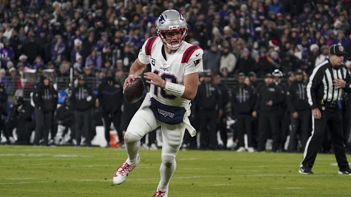 Dec 21, 2025; Baltimore, Maryland, USA; New England Patriots halfback Drake Maye (10) runs the ball against the Baltimore Ravens during the first half of the game at M&T Bank Stadium. Mandatory Credit: James Lang-Imagn Images Dec 21, 2025; Baltimore, Maryland, USA; New England Patriots halfback Drake Maye (10) runs the ball against the Baltimore Ravens during the first half of the game at M&T Bank Stadium. Mandatory Credit: James Lang-Imagn Images