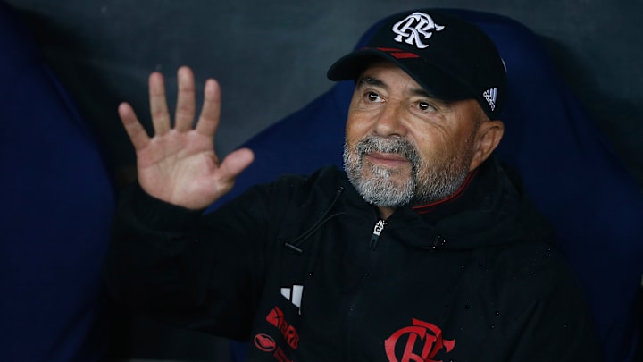 Sampaoli vem sendo bastante criticado pela torcida rubro-negra