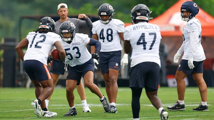 Chicago Bears linebacker T.J. Edwards (53) runs during training camp at Halas Hall. Mandatory Credit: Kamil Krzaczynski-Imagn Images Chicago Bears linebacker T.J. Edwards (53) runs during training camp at Halas Hall. Mandatory Credit: Kamil Krzaczynski-Imagn Images