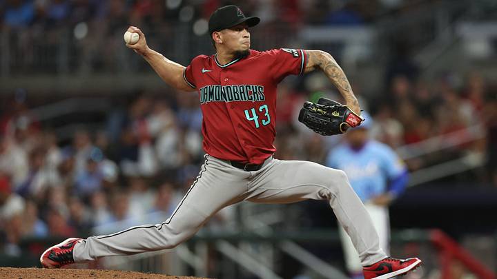 Aug 15, 2026; Cumberland, Georgia, USA; Arizona Diamondbacks pitcher Jonathan Loáisiga (43) throws against the Atlanta Braves in the seventh inning at Truist Park. Mandatory Credit: Colin Hubbard-Imagn Images Aug 15, 2026; Cumberland, Georgia, USA; Arizona Diamondbacks pitcher Jonathan Loáisiga (43) throws against the Atlanta Braves in the seventh inning at Truist Park. Mandatory Credit: Colin Hubbard-Imagn Images