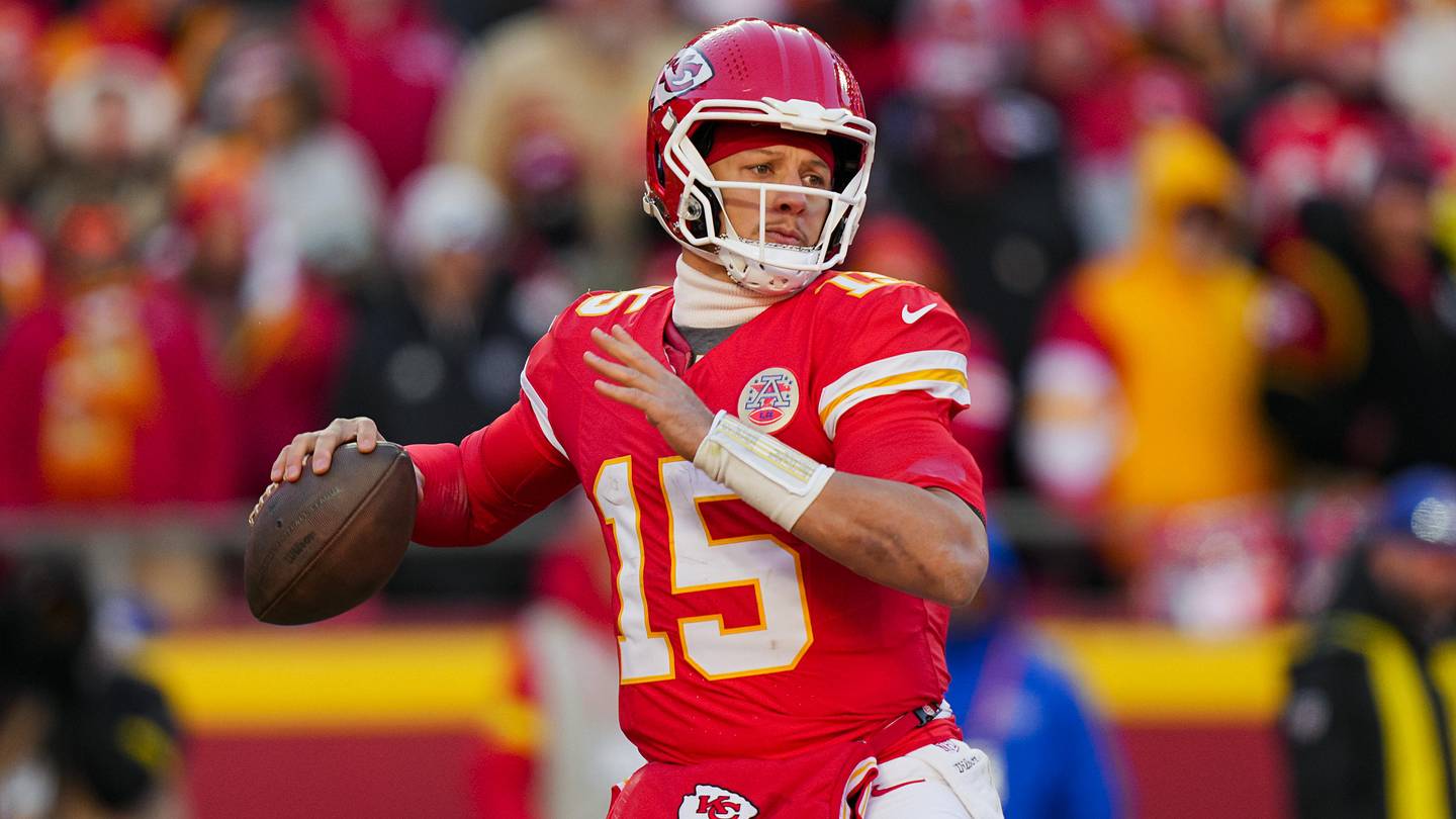 Patrick Mahomes Injury Update From Andy Reid And Contract Ex