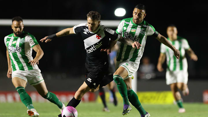 Em 2024 eles se enfrentaram duas vezes, sendo um empate e uma vitória do Ju; no ano anterior o Vasco venceu duas seguidas diante do rival Em 2024 eles se enfrentaram duas vezes, sendo um empate e uma vitória do Ju; no ano anterior o Vasco venceu duas seguidas diante do rival