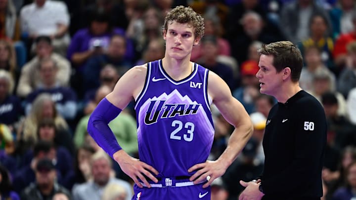 Phoenix Suns v Utah Jazz