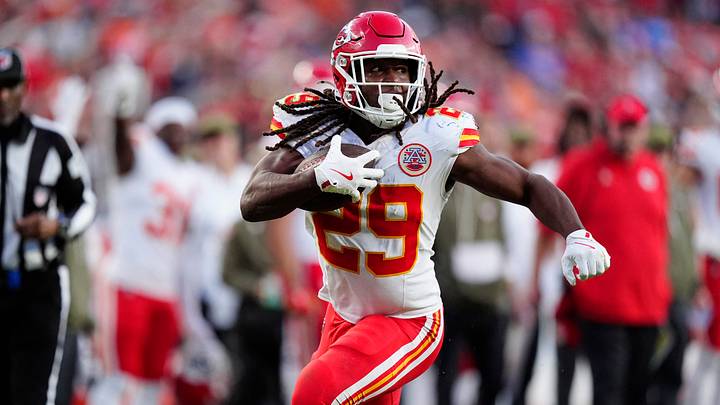 Nov 16, 2025; Denver, Colorado, USA; Kansas City Chiefs running back Kareem Hunt (29) carries the ball in the third quarter against the Denver Broncos at Empower Field at Mile High. Mandatory Credit: Ron Chenoy-Imagn Images Nov 16, 2025; Denver, Colorado, USA; Kansas City Chiefs running back Kareem Hunt (29) carries the ball in the third quarter against the Denver Broncos at Empower Field at Mile High. Mandatory Credit: Ron Chenoy-Imagn Images