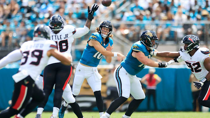 Jacksonville Jaguars quarterback Trevor Lawrence (16) passes the ball during the first quarter of an NFL football matchup at EverBank Stadium, Sunday, Sept. 21, 2025, in Jacksonville, Fla. Jacksonville Jaguars quarterback Trevor Lawrence (16) passes the ball during the first quarter of an NFL football matchup at EverBank Stadium, Sunday, Sept. 21, 2025, in Jacksonville, Fla.
