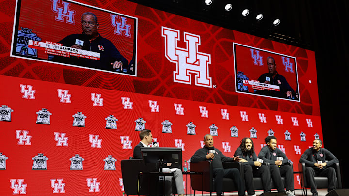 Oct 22, 2025; Kansas City, MO, USA; Houston head coach Kelvin Sampson and players speak to media during Big 12 Menís Basketball media day at T-Mobile Center. Mandatory Credit: Sophia Scheller-Imagn Images Oct 22, 2025; Kansas City, MO, USA; Houston head coach Kelvin Sampson and players speak to media during Big 12 Menís Basketball media day at T-Mobile Center. Mandatory Credit: Sophia Scheller-Imagn Images