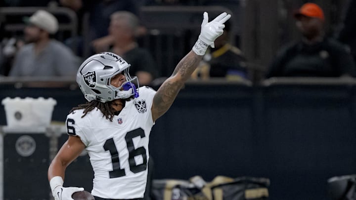 Dec 29, 2024; New Orleans, Louisiana, USA; Las Vegas Raiders wide receiver Jakobi Meyers (16) signals a first down against the New Orleans Saints at Caesars Superdome. Mandatory Credit: Matthew Hinton-Imagn Images Dec 29, 2024; New Orleans, Louisiana, USA; Las Vegas Raiders wide receiver Jakobi Meyers (16) signals a first down against the New Orleans Saints at Caesars Superdome. Mandatory Credit: Matthew Hinton-Imagn Images