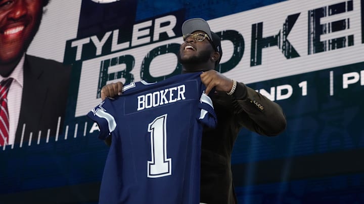 Apr 24, 2025; Green Bay, WI, USA; Alabama Crimson Tide offensive lineman Tyler Booker is selected by the Dallas Cowboys as the number twelve pick in the first round of the 2025 NFL Draft at Lambeau Field. Mandatory Credit: Kirby Lee-Imagn Images