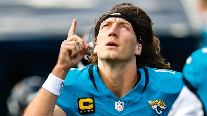 Jacksonville Jaguars quarterback Trevor Lawrence (16) runs onto the field before the start of an NFL football AFC Wild Card playoff matchup, Sunday, Jan. 11, 2026, in Jacksonville, Fla. Bills lead 10-7 at the half over the Jaguars. [Doug Engle/Florida Times-Union]