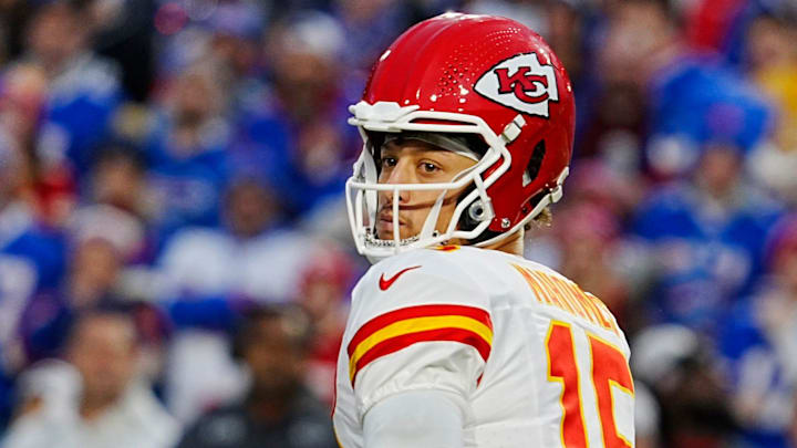 Kansas City's Patrick Mahomes gets ready to throw a pass to a receiver on the left side of the field during first half action against the Kansas City Chiefs in Orchard Park, Nov.17, 2024. Kansas City's Patrick Mahomes gets ready to throw a pass to a receiver on the left side of the field during first half action against the Kansas City Chiefs in Orchard Park, Nov.17, 2024.