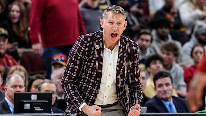 Alabama head coach Nate Oats reacts to a play against Michigan during the second half of NCAA Tournament Sweet 16 round at United Center in Chicago on Friday, March 27, 2026.