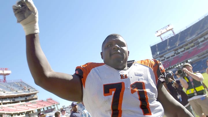 2005.10.16 BENGALS SPORTS : The Cincinnati Bengals Willie Anderson celebrates their 31-23 win against the Tennessee Titans in Nashville Sunday October 16, 2005. The Enquirer/Jeff Swinger
Eeeanderson1116 Jpg 2005.10.16 BENGALS SPORTS : The Cincinnati Bengals Willie Anderson celebrates their 31-23 win against the Tennessee Titans in Nashville Sunday October 16, 2005. The Enquirer/Jeff Swinger
Eeeanderson1116 Jpg