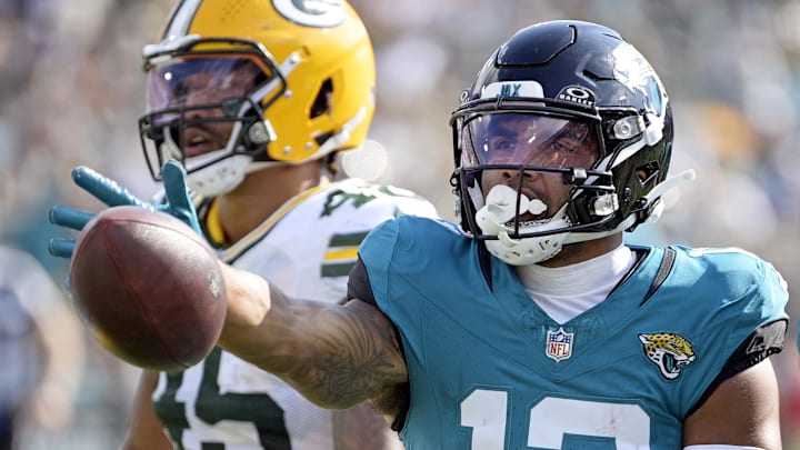 Oct 27, 2024; Jacksonville, Florida, USA; Jacksonville Jaguars wide receiver Christian Kirk (13) signals a first down during the second half against the Green Bay Packers at EverBank Stadium. Mandatory Credit: Melina Myers-Imagn Images Oct 27, 2024; Jacksonville, Florida, USA; Jacksonville Jaguars wide receiver Christian Kirk (13) signals a first down during the second half against the Green Bay Packers at EverBank Stadium. Mandatory Credit: Melina Myers-Imagn Images