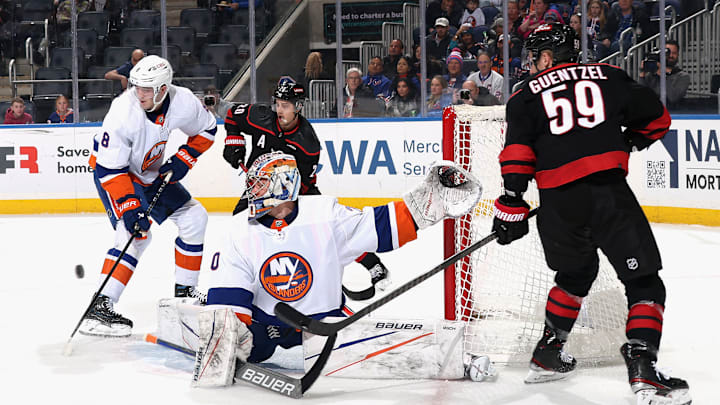 Carolina Hurricanes v New York Islanders