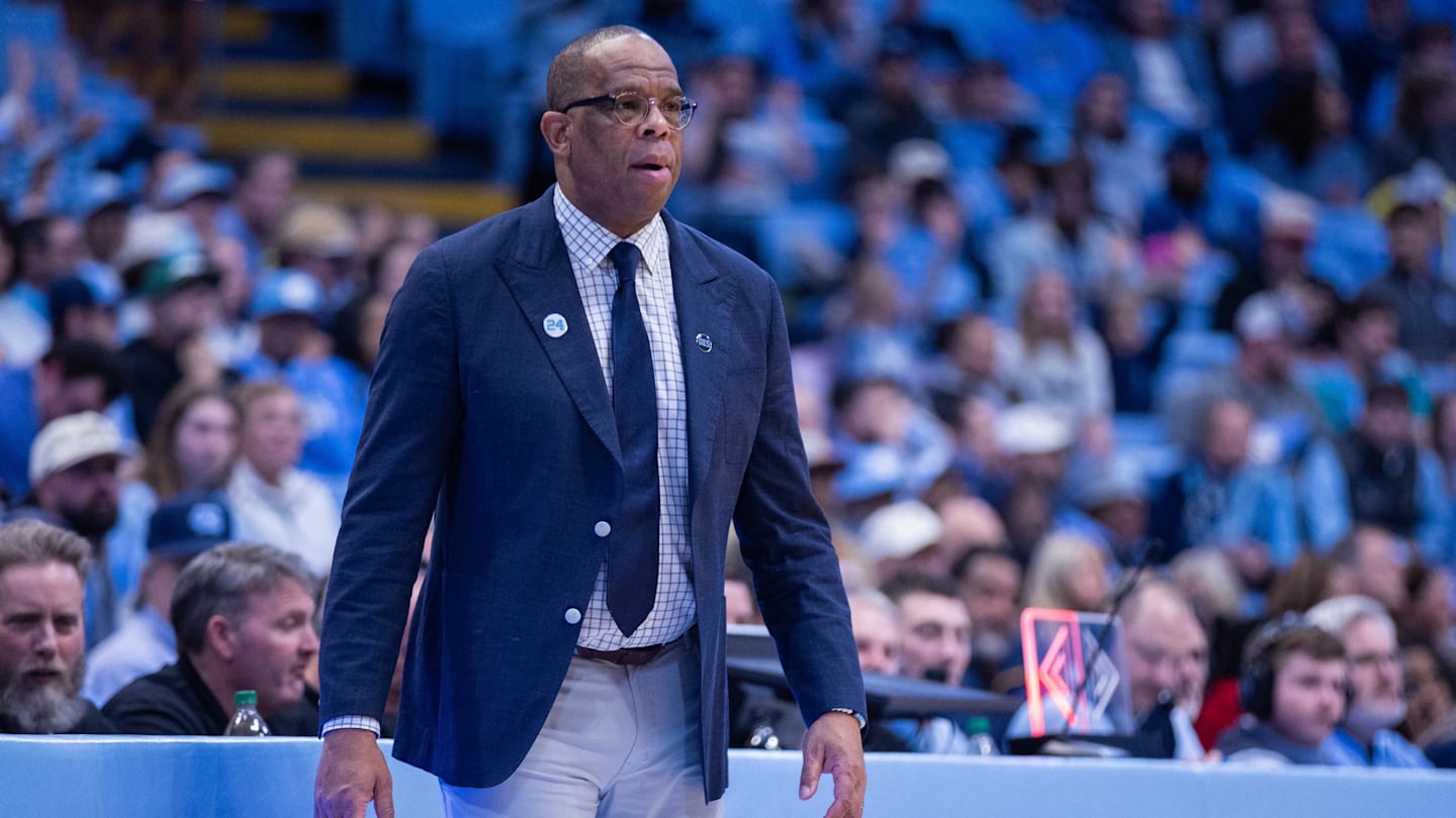 Hubert Davis Talks Historic Dean E. Smith Center
